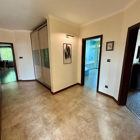 La Zur بيت ضيافة