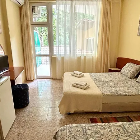 La Zur Πανσιόν 3*